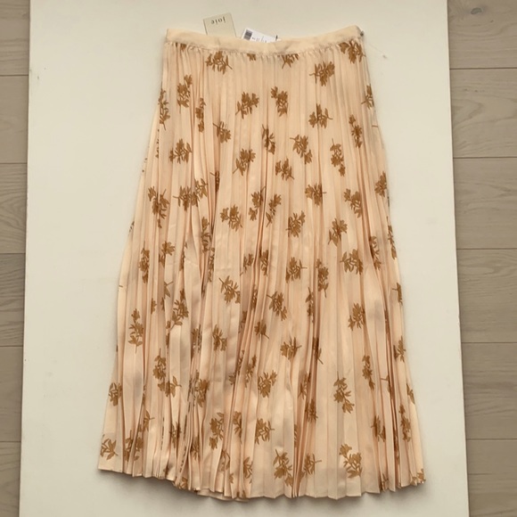 JOIE Adeena Pleated Floral Crepe de Chine Skirt - Picture 4 of 6